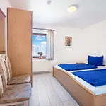 Hof Am Deich Appartamento Hillgroven